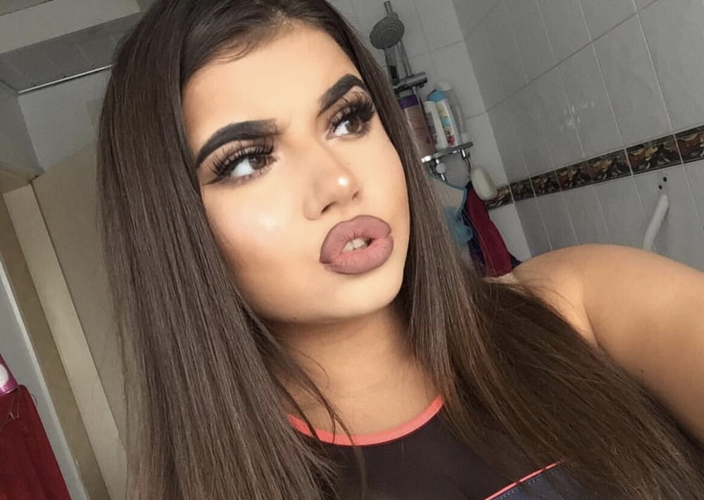 Dirty Comments For This Makeup Obsessed Slut Teen pict gal