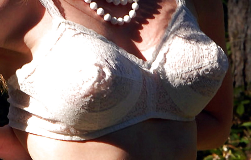 Big boobs mature women in bras! pict gal