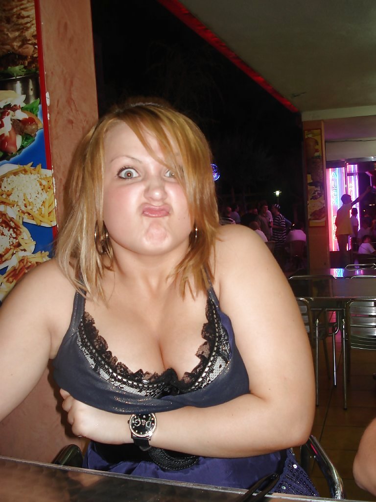 Teen cleavage pict gal