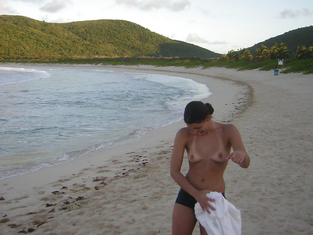 Cubanita girlfriend naked public beach pict gal