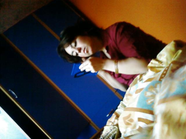 Turkish Neslihan Candid pict gal