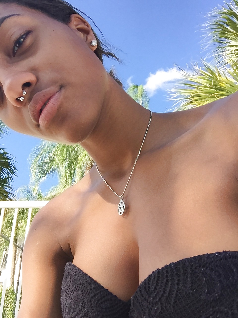 Some body on her pict gal