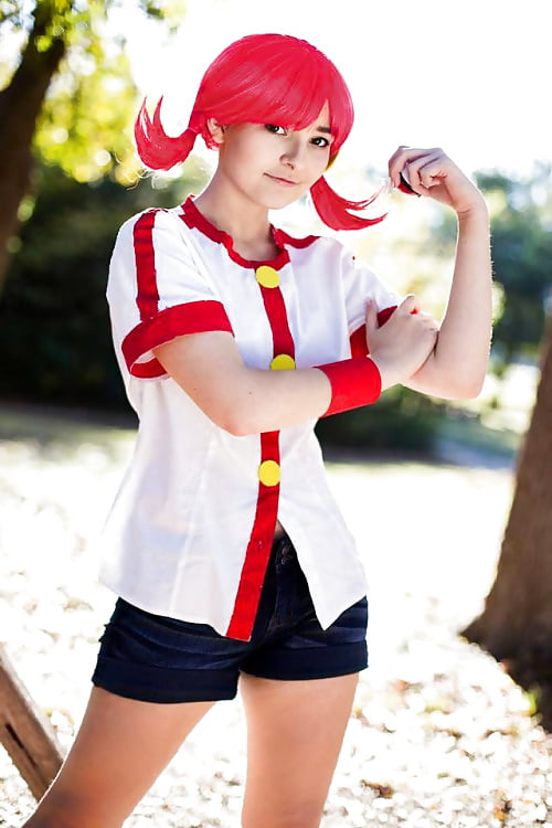 Pokemon Cosplay Babe Battle pict gal