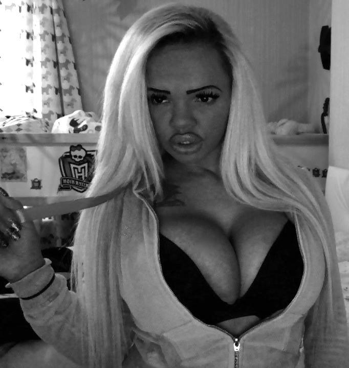 Plastic Bimbo Blonde pict gal