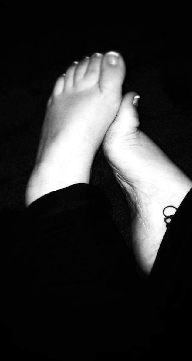 Ms. Brandi's sexy soft feet. pict gal