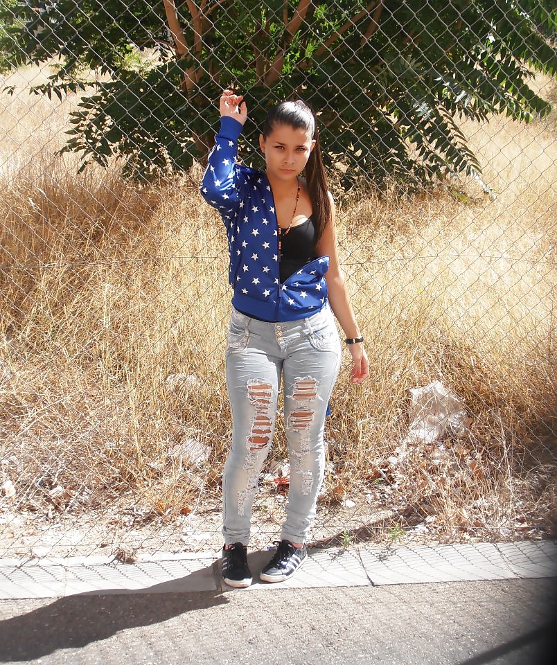 daniela amaya pict gal