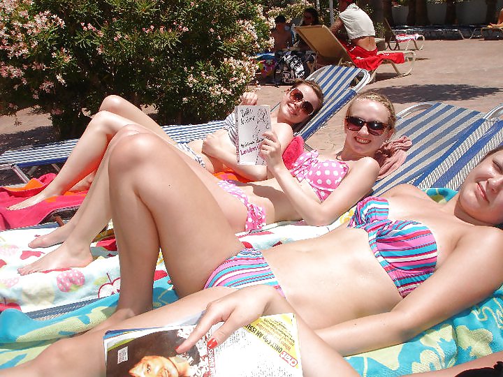 Reading Holiday Sluts pict gal