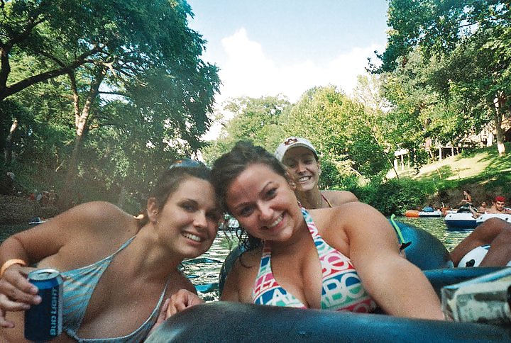 Pregnant FB MILF pict gal