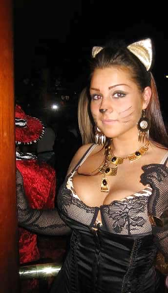 She's Popular pict gal