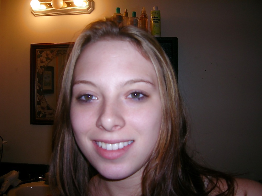 Aimee from Virginia pict gal