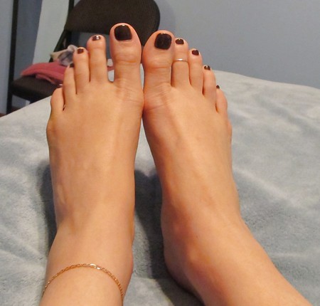 My asian gf sexy feet!!