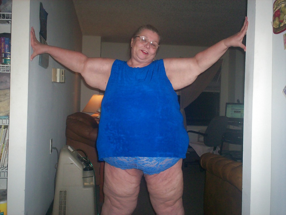 sexy in blue pict gal