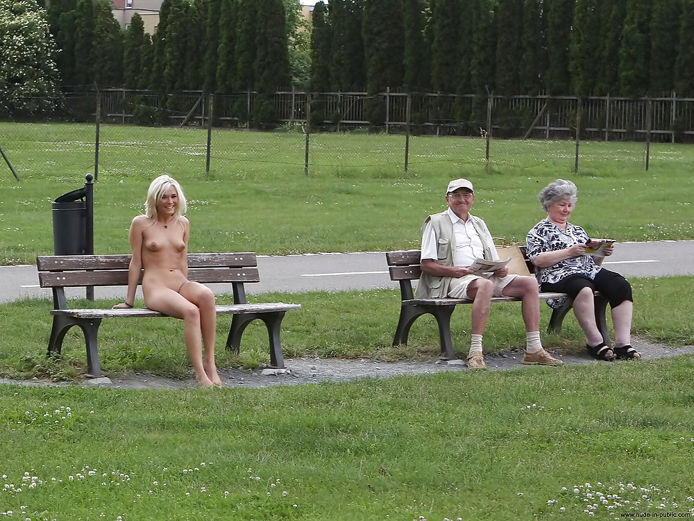 Nude in Public Part 4 pict gal