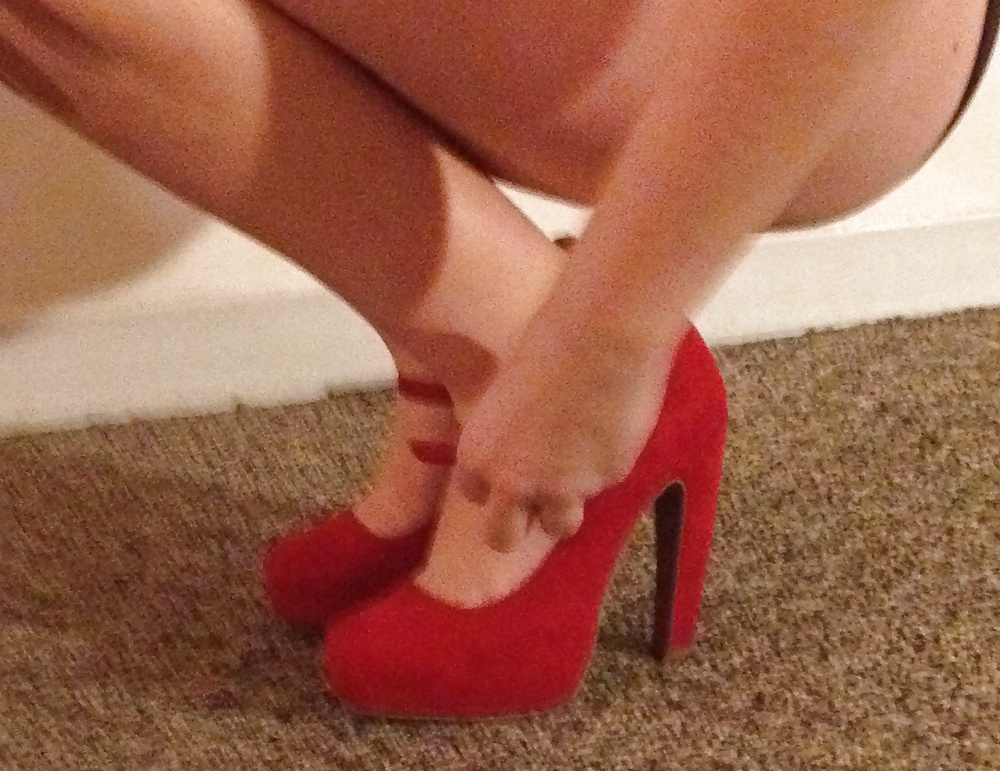 Red heels pict gal