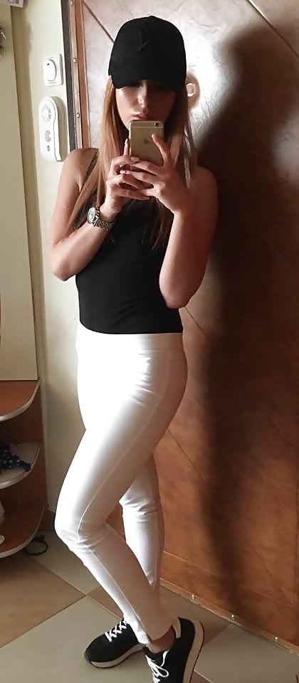 Romanian teen Slut Denisa L 2 pict gal