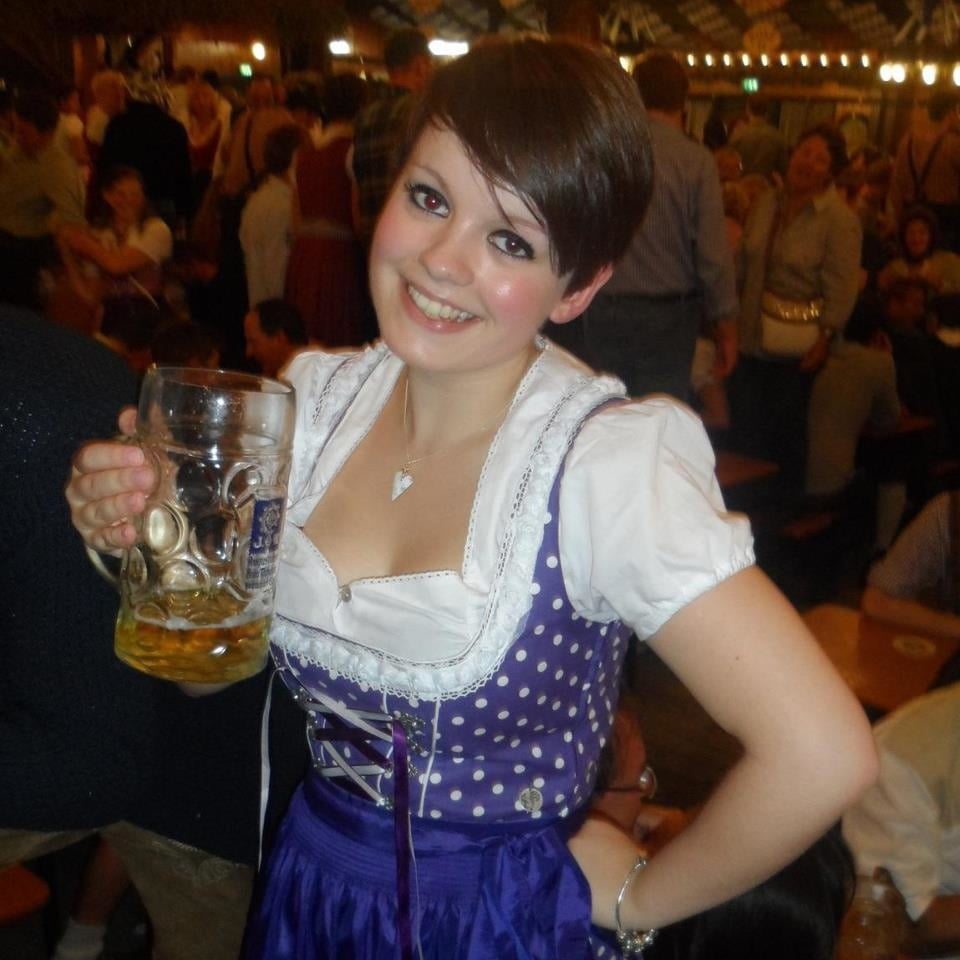 Facebook short haired hotties P3 pict gal