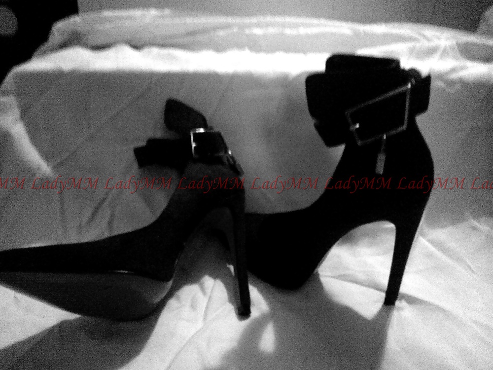 LadyMM Italian Milf. Her new black and red high heeled shoes pict gal