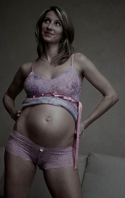 sexy pregnant girls (showing belly) pict gal