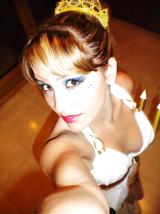 Alba Riesco Garcia pict gal