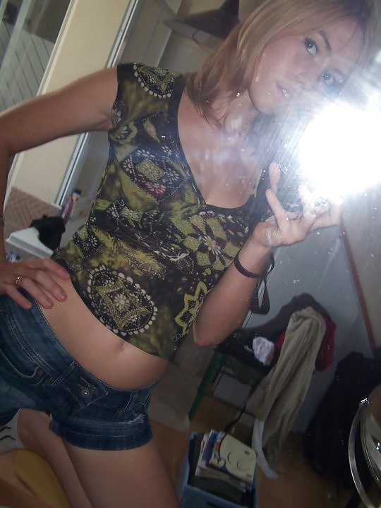 German Selfshot Teen pict gal