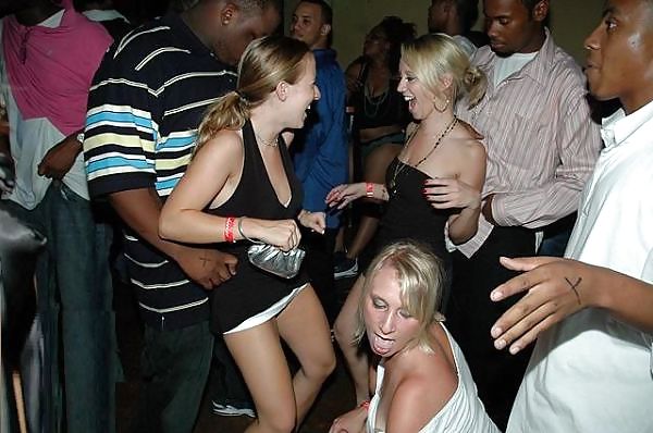 YOUNG WHITES BBC OWNED GIRLS AT CLUBS pict gal