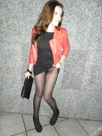 Sexy Lady in black Pantyhose