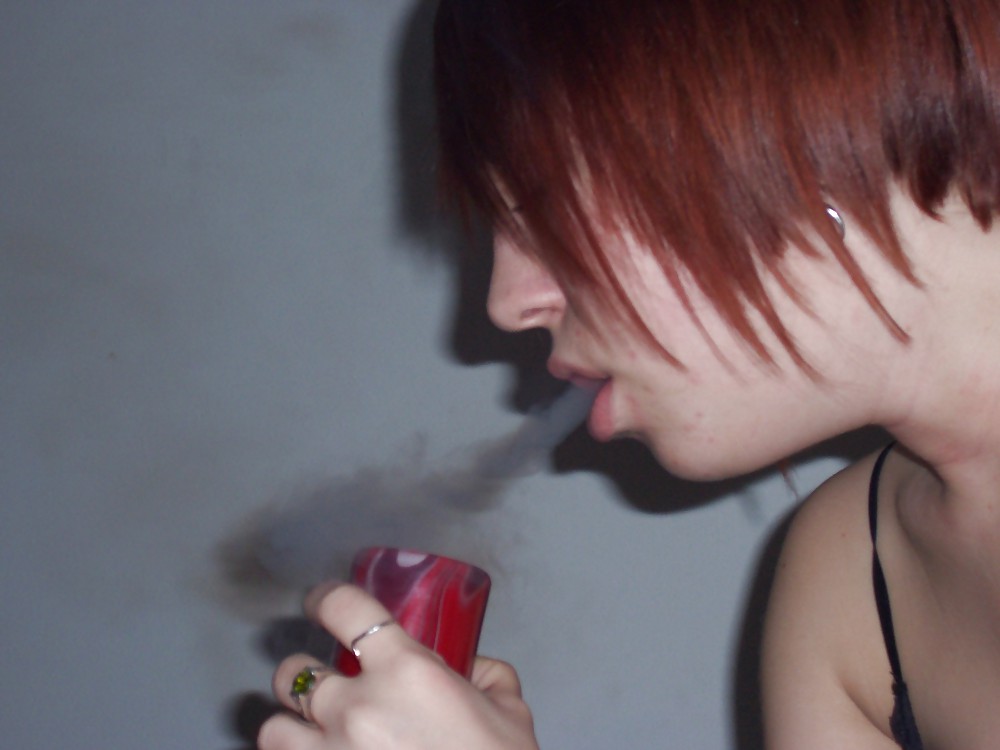 VERDAMMT GEILE EMO SCHLAMPE I pict gal