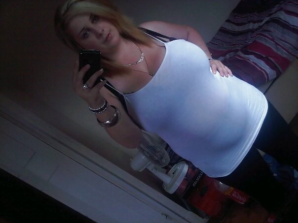 SmutDates Username 'AliciaSingle18' pict gal