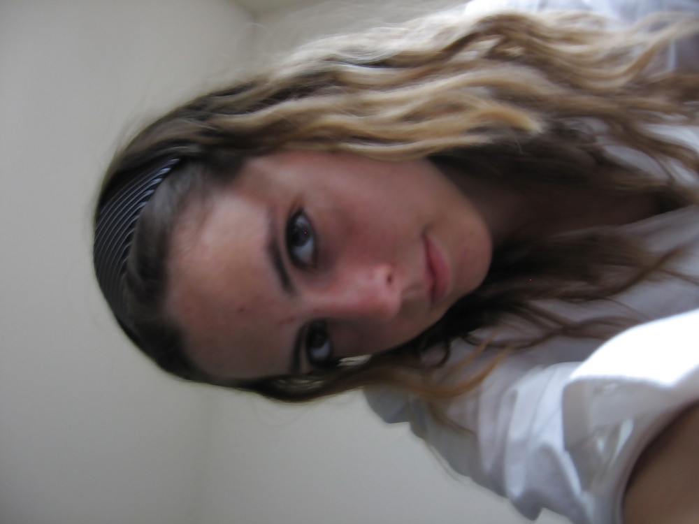 Young Whora 3 pict gal
