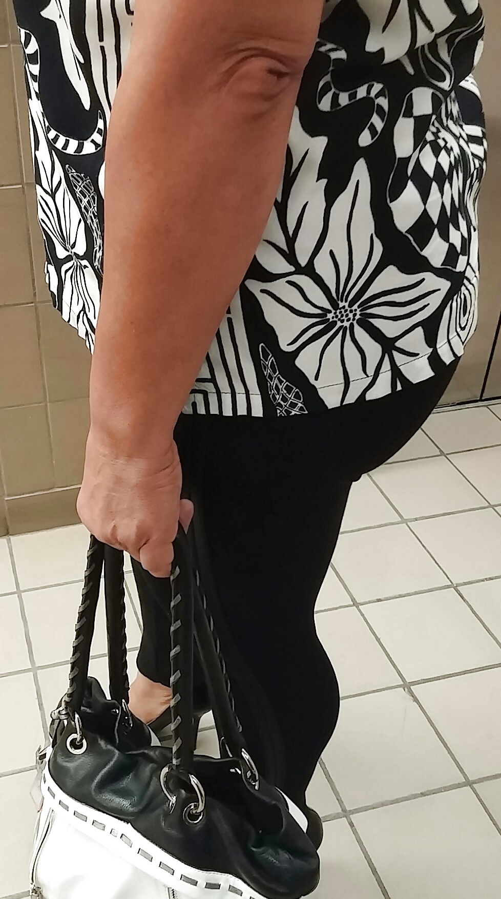 Cookie's thick legs and ass at work. pict gal