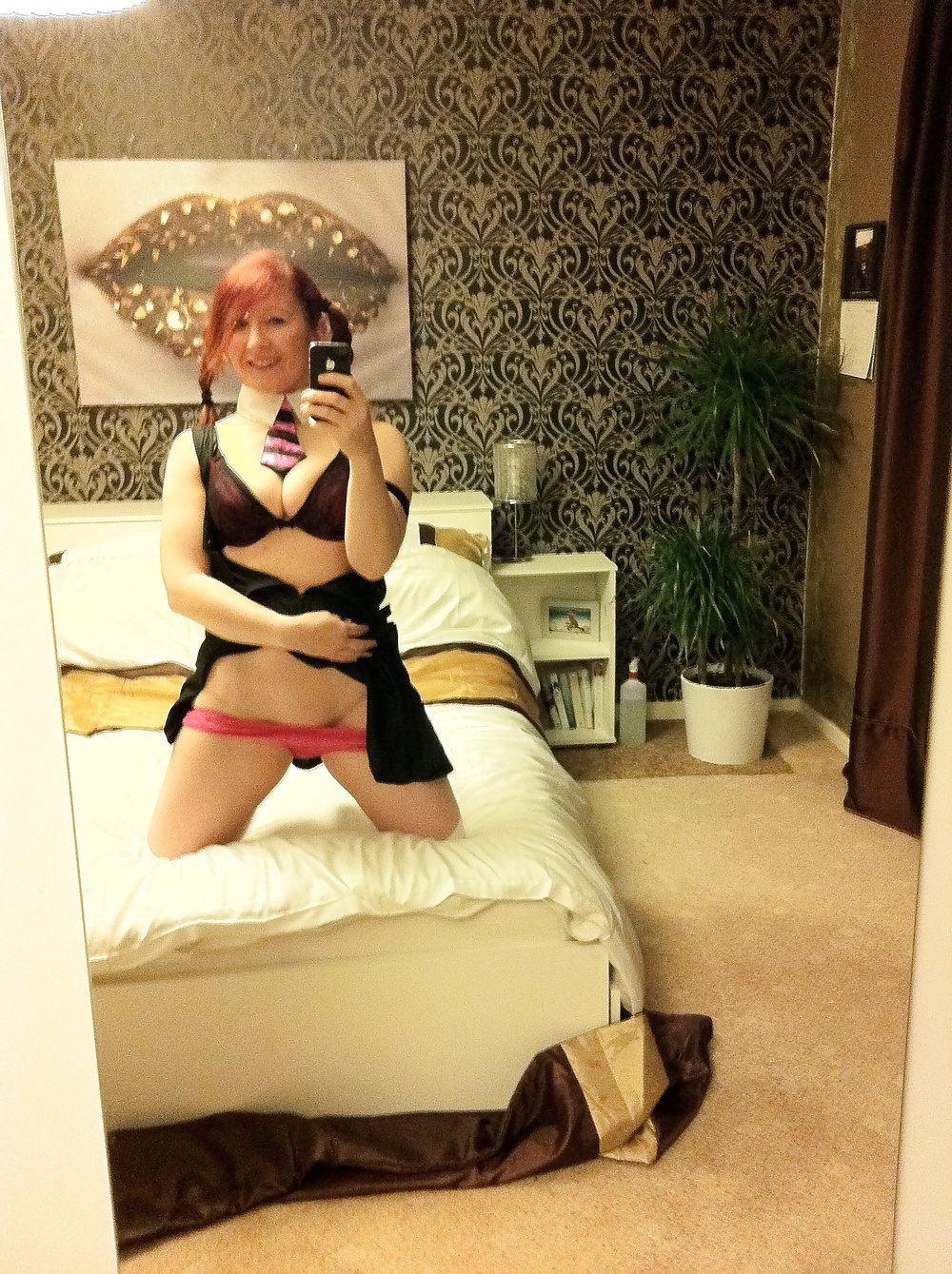 Older woman pict gal