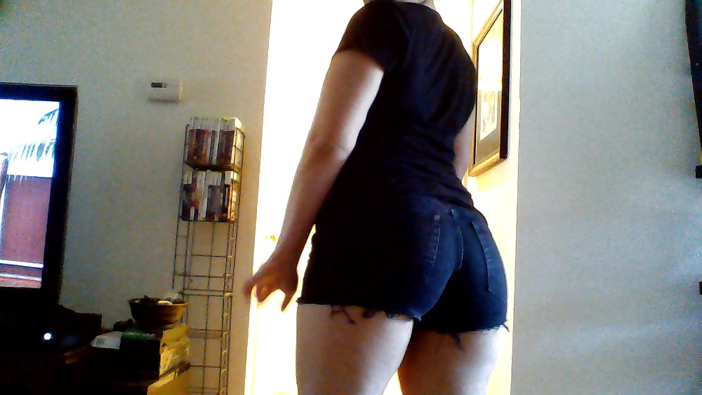Chubby Thick-Butt Girl 01 pict gal
