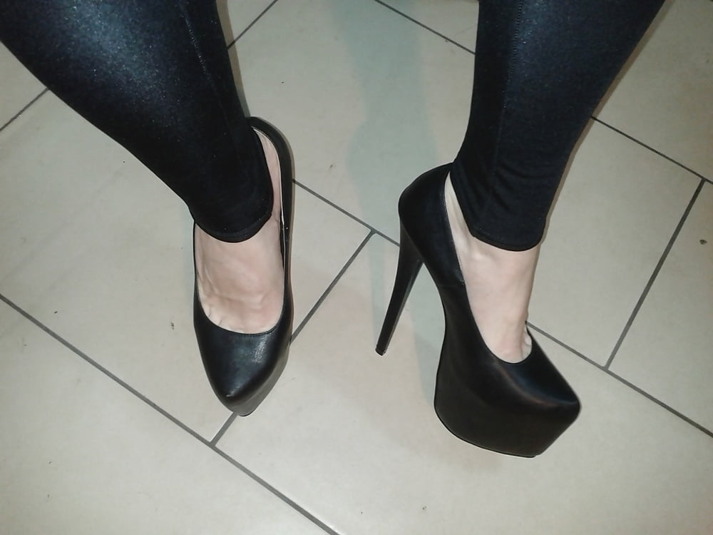 Platform High Heels pict gal