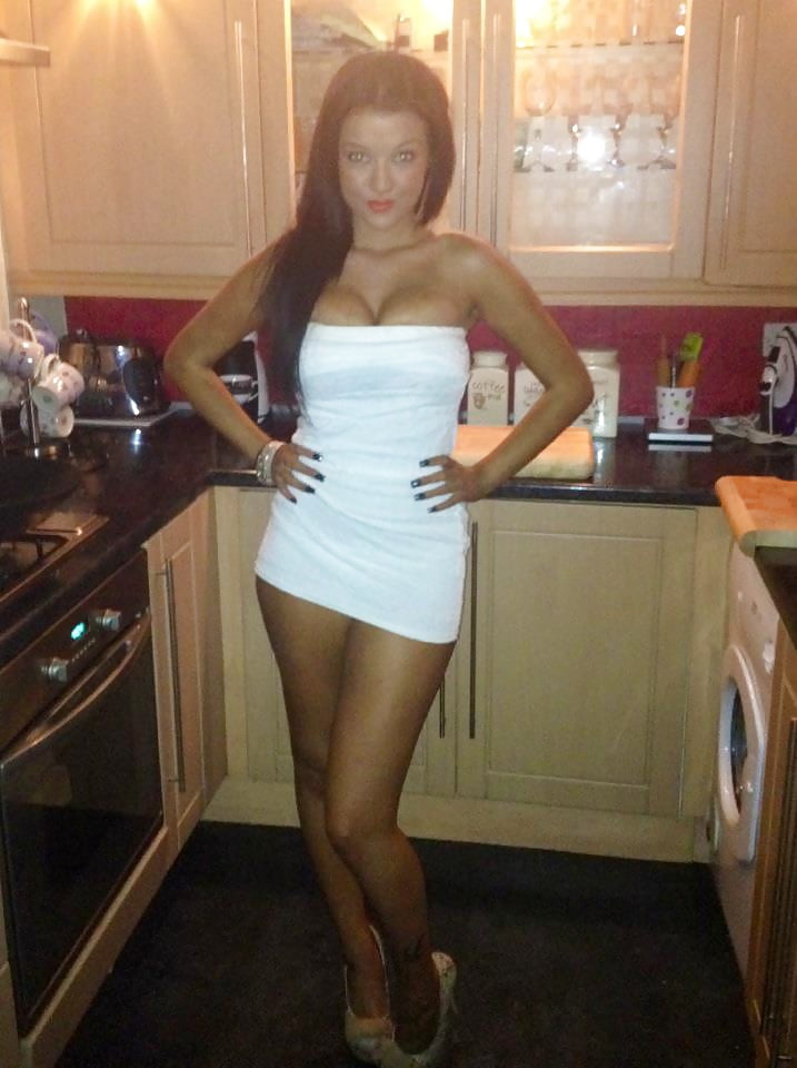 Amateur Babes, Chavs, Bimbos, Sluts, Slags, Teens pict gal