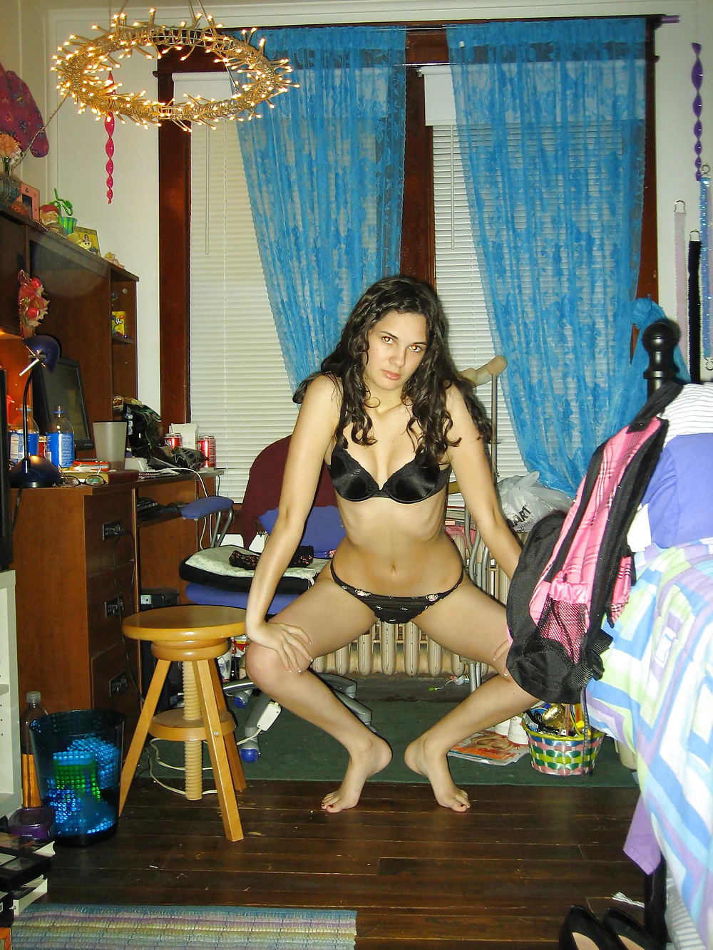 Ex-Girlfriend Brunette Cutie pict gal