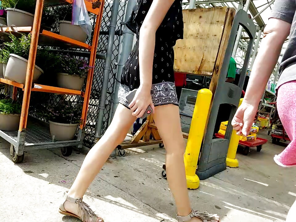 Petite Tenny goddess pict gal