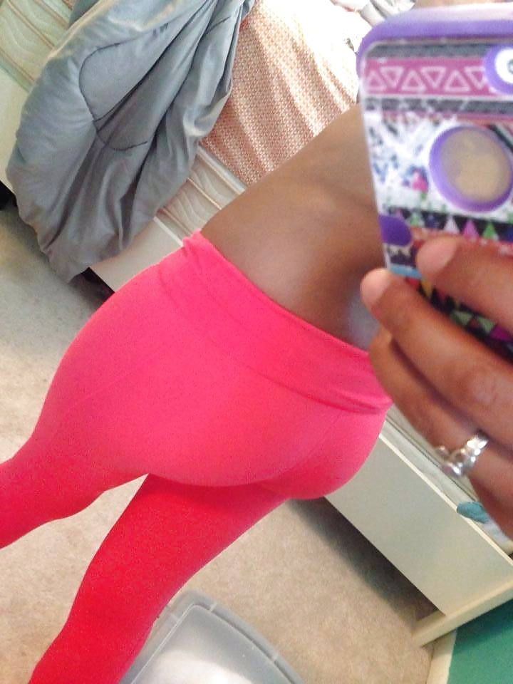 Hot Girls Wearing Yoga Pants pict gal