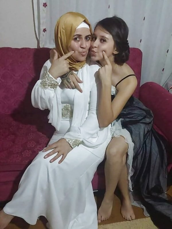 Turkish Mom and not daughter pict gal