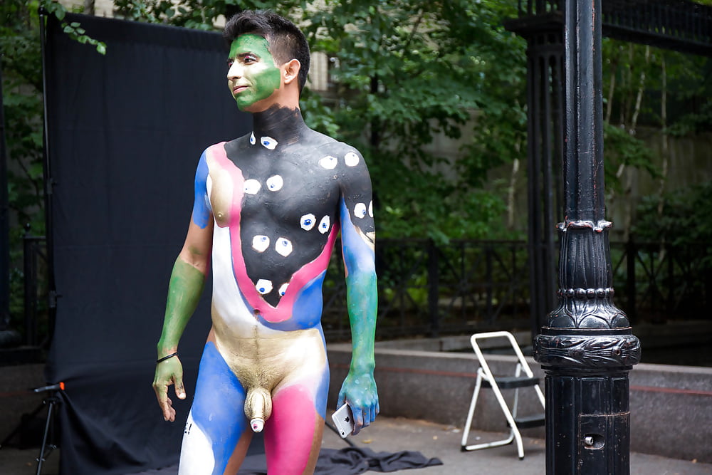 Guy Getting A Hardon During A Bodypainting Session