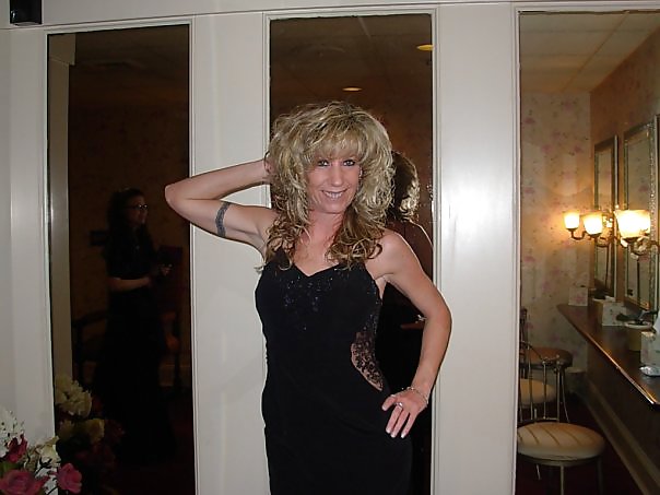 Tracy, my friend's hot mom pict gal