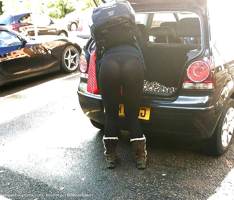 Candid young slut : transparent legging II pict gal