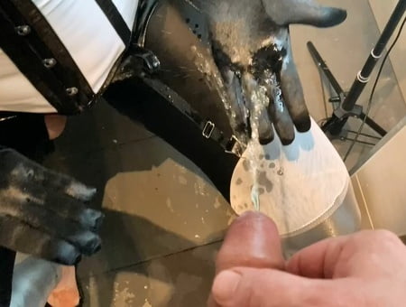 black and white pissing and blowjob         