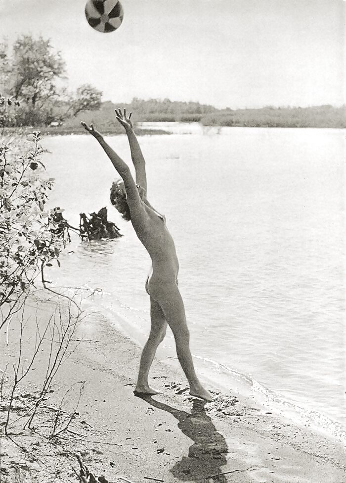 A Few Vintage Naturist Girls That Really Turn Me on (7) pict gal