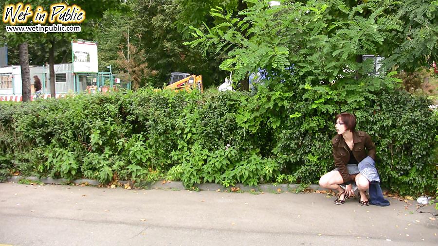 weting in the public pict gal