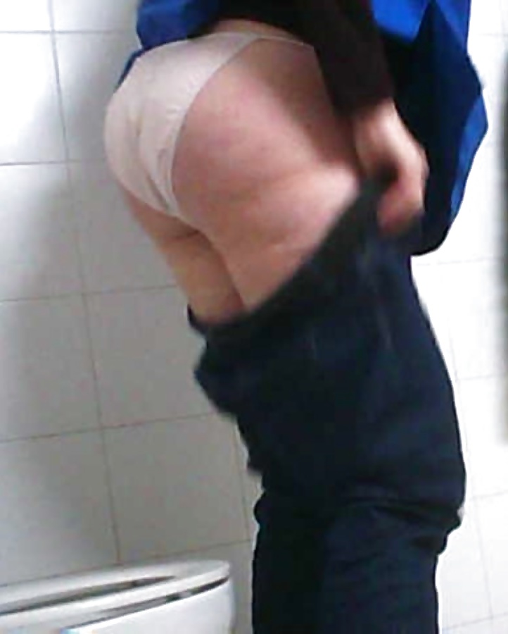 My cleaning girl changing and pict gal