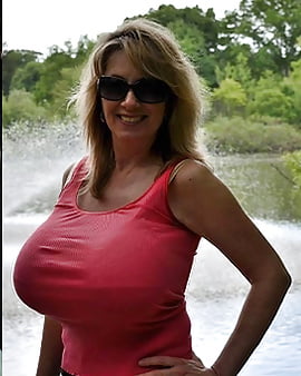 Is This Your Mom? pict gal