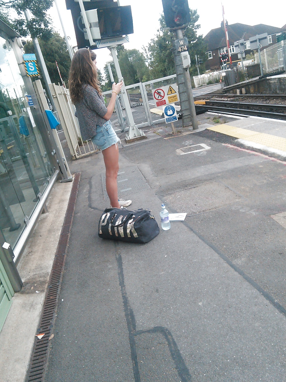 Londonperv's Candids 2014 - June vol 10 (Train Perving) pict gal