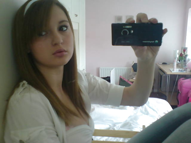 She knows she's a tease.... pict gal