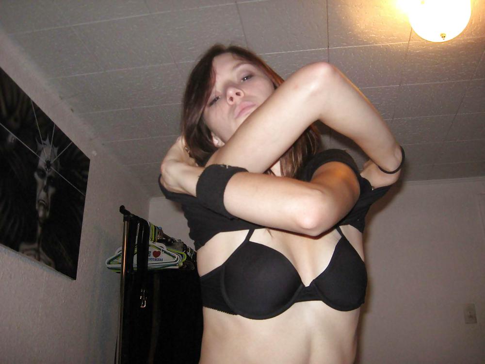 YOUNG AMATEUR COUPLE pict gal