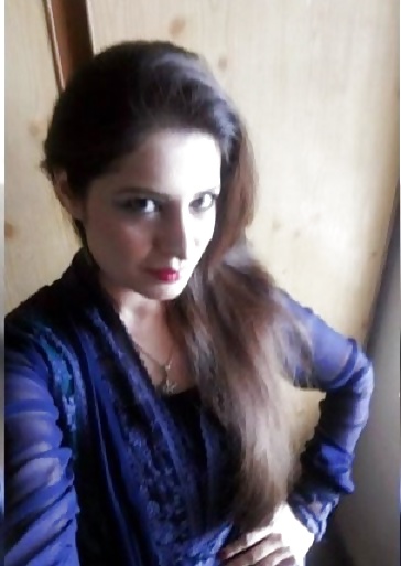 Sexy Indian Selfie Queen pict gal